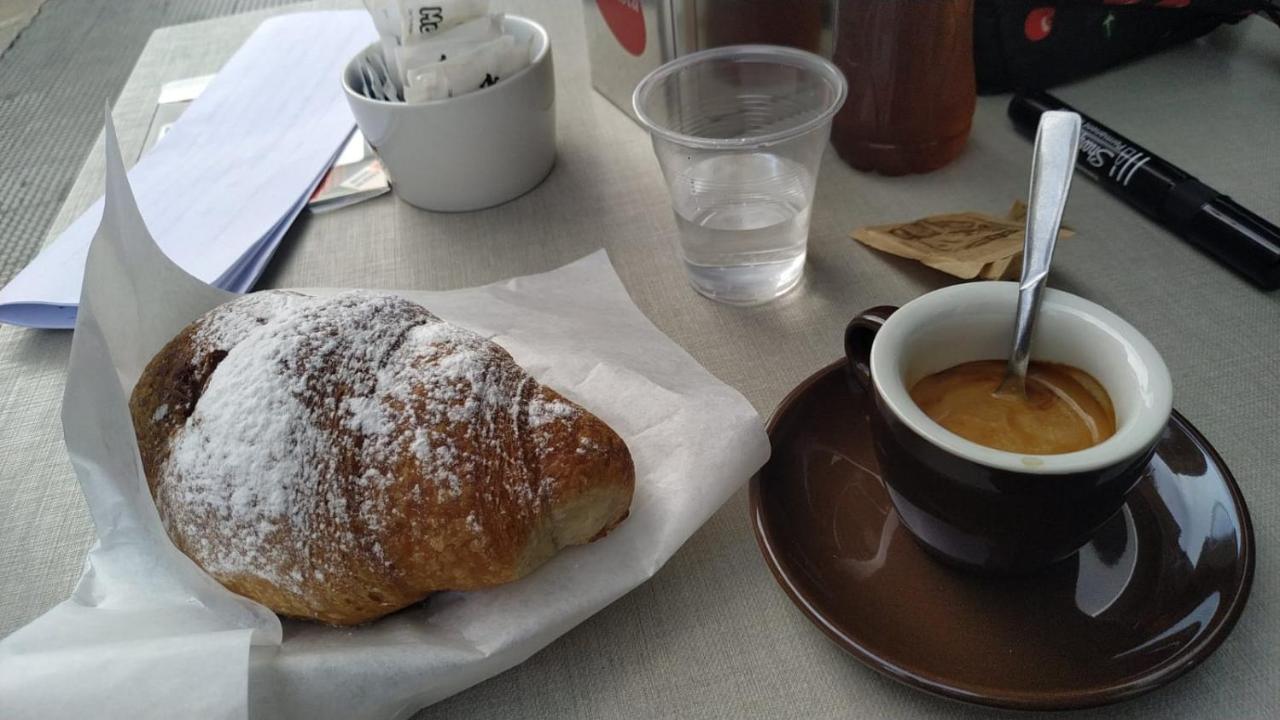 La Stradina Bed & Breakfast Trani Luaran gambar